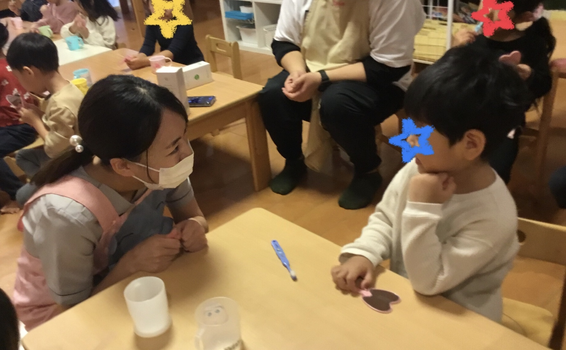 歯磨き指導中の風景です